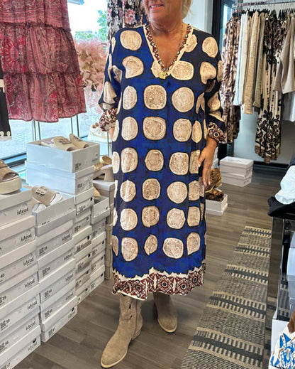 Long Sleeve Dress with V-Neck and Print