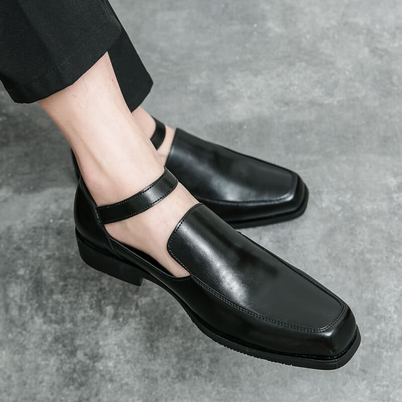 Oliver | Black Sandals