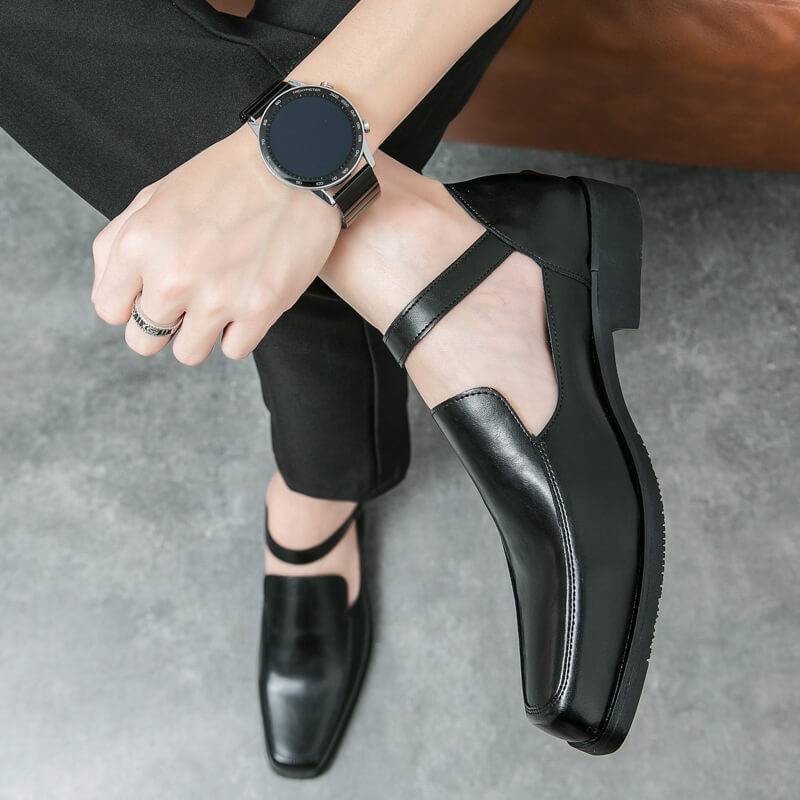 Oliver | Black Sandals